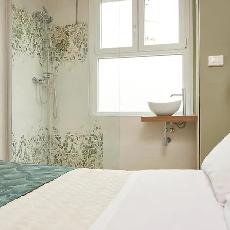 Naty Hotel